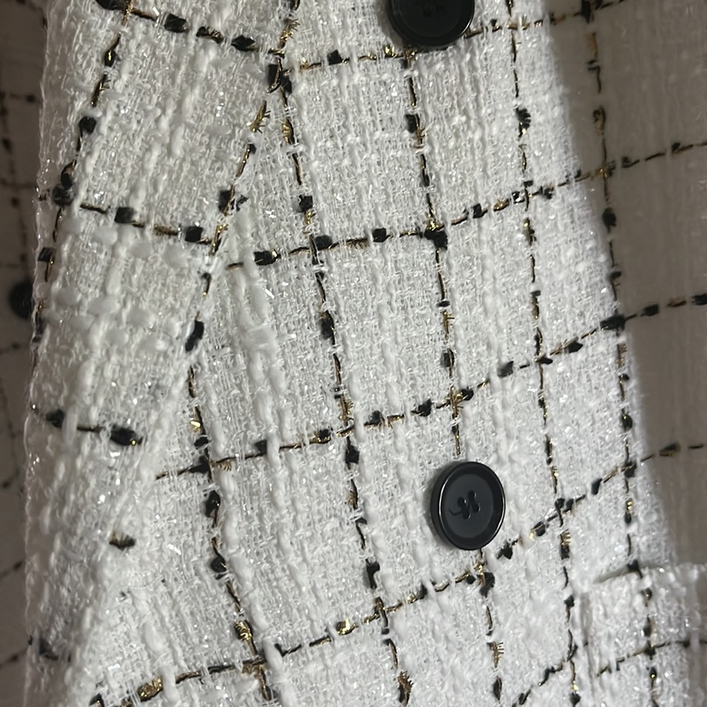 Blazer - Picture 2 of 2